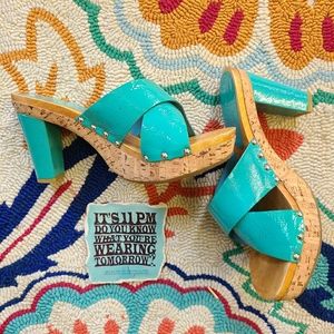 Aqua blue Esprit 3 1/2 in heel sandal size 9
